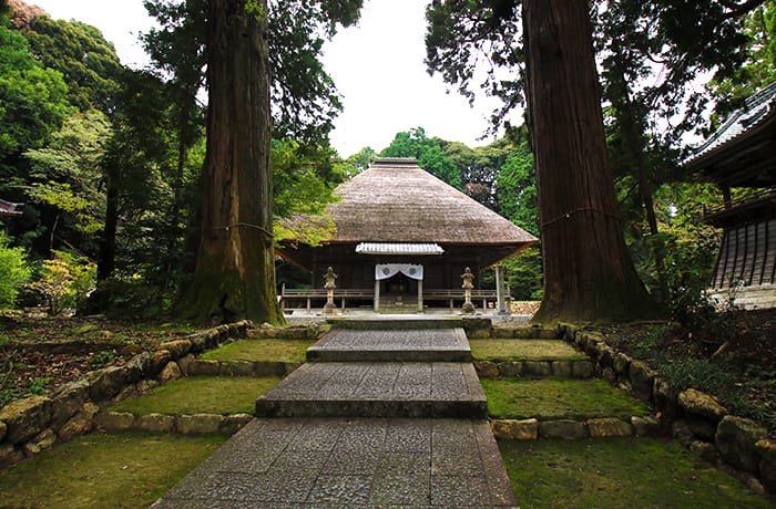 静閑な空間に佇む古刹 湖西の本興寺