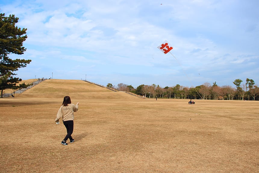 浜松の風を集めて舞いあがれ みらいーらの凧 遊ぶ ハマラボ ハママツ研究所